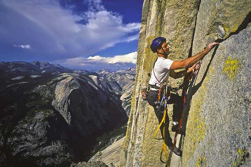 yosemite-national-park-the-park-offers-some-unique-climbing-spots-for-all-enthusiasts