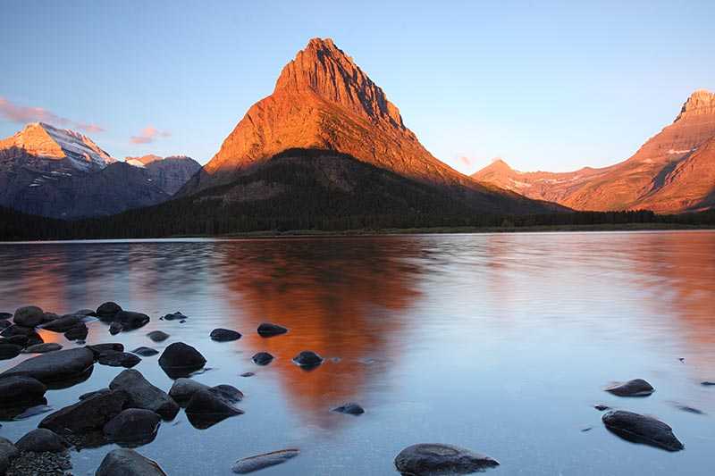 glacier-national-park-the-national-park-encompasses-4000-km2-1544-sq-mi