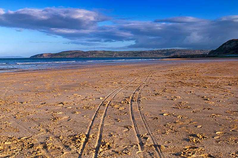 red-wharf-bay-beach-deserted-beach-at-red-wharf-bay-on-the-isle-of-angelsey-in-wales