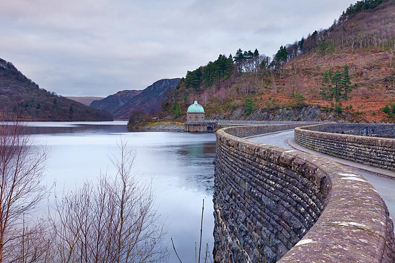 Caban-Coch Reservoir | Natureflip