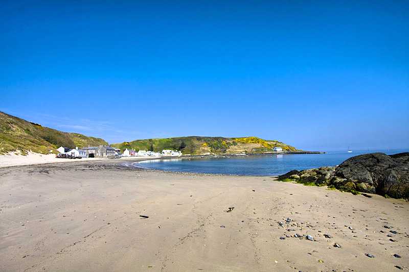 porth-dinllaen-beach-the-coast-around-porth-dinllaen-llyn-peninsula-north-wales-uk_1