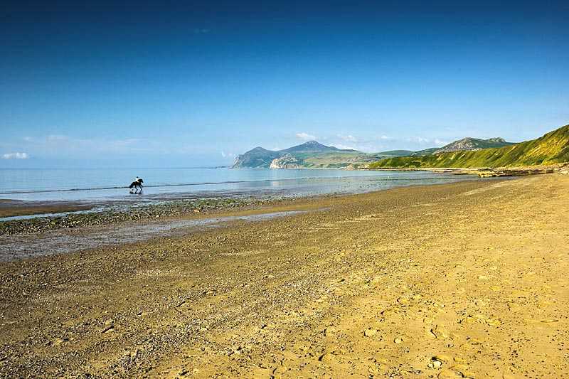 conwy-morfa-beach-morfa-nefyn-beach-on-the-llyn-peninsula-north-wales_0
