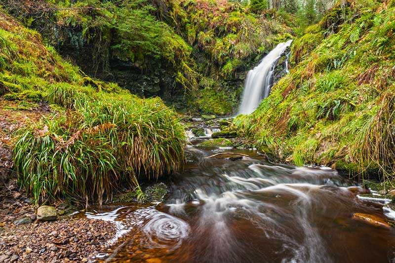 hindhope-linn-waterfall-hindhope-linn-is-a-waterfall-located-at-the-northern-end-of-the-kielder