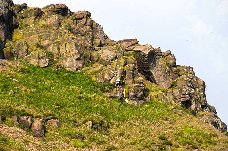 the-roaches-popular-climbing-and-walking-destination-the-roaches-staffordshire