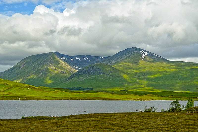 lochan-na-h-achlaise-lochan-na-h-achlaise-and-peaks-rannoch-moor-creag-an-fhirich-meall-a-bhuiridh
