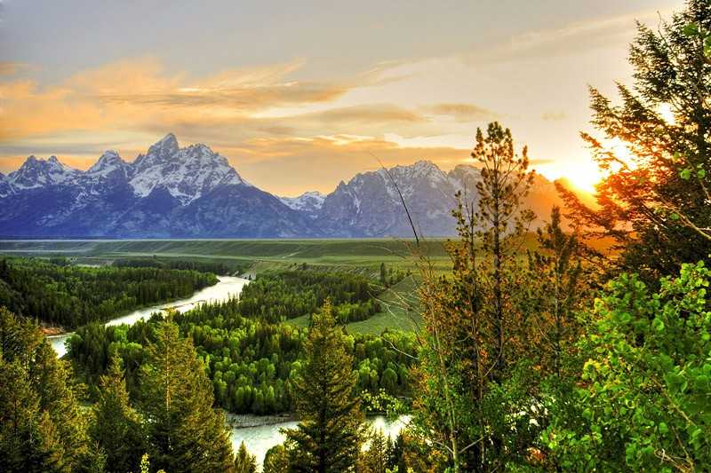 mount-grand-teton-mount-grand-teton-with-snake-river-in-foreground