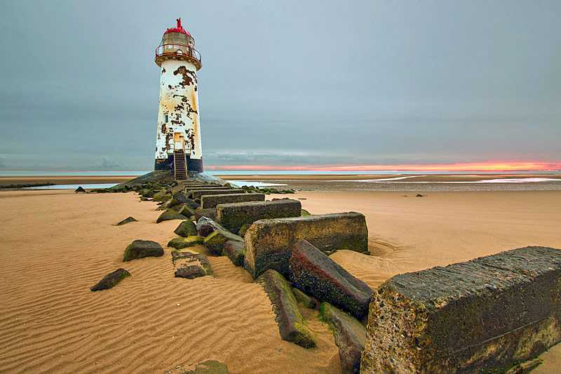 point-of-ayr-talacre-beach-talacre-lighthouse-point-of-ayr-morning-sunset
