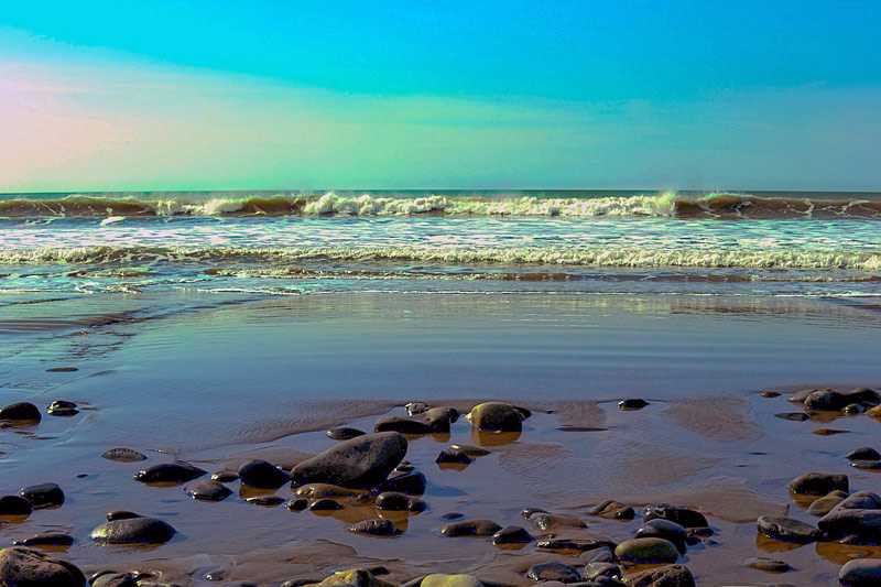 borth-beach-beach-at-borth-england-pebble-beach-with-the-tide-out