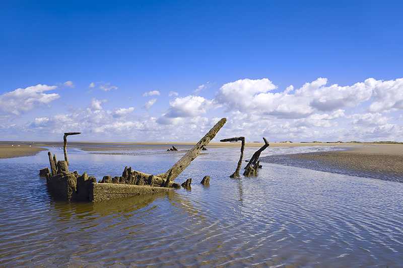 ainsdale-beach-historic-wooden-shipwreck-on-ainsdale-beach