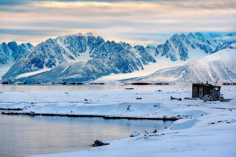 svalbard-islands-2023-11-27-05-08-53-utc